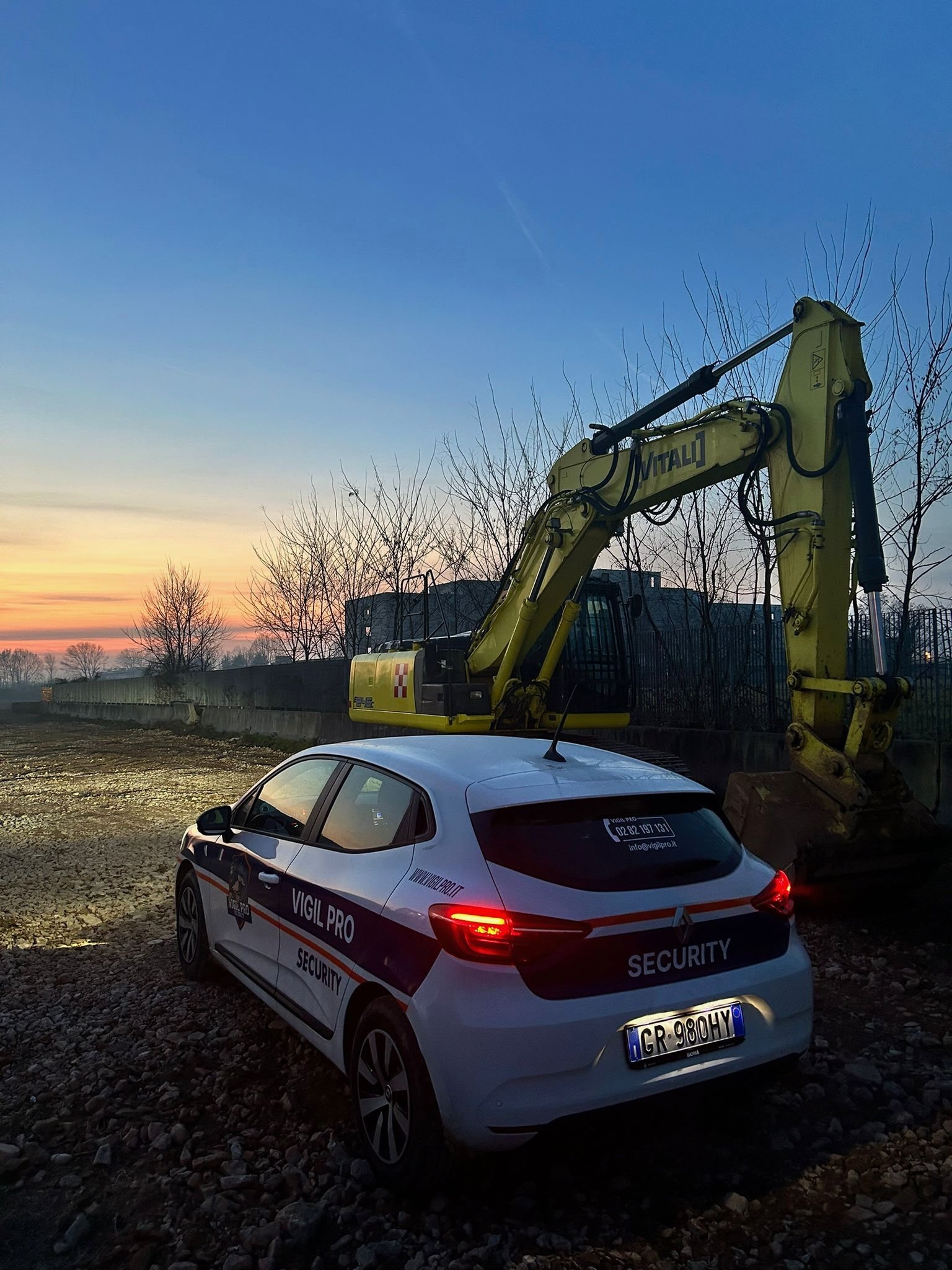 3ad374da-3111-49a8-838a-12dd8ae422be-1